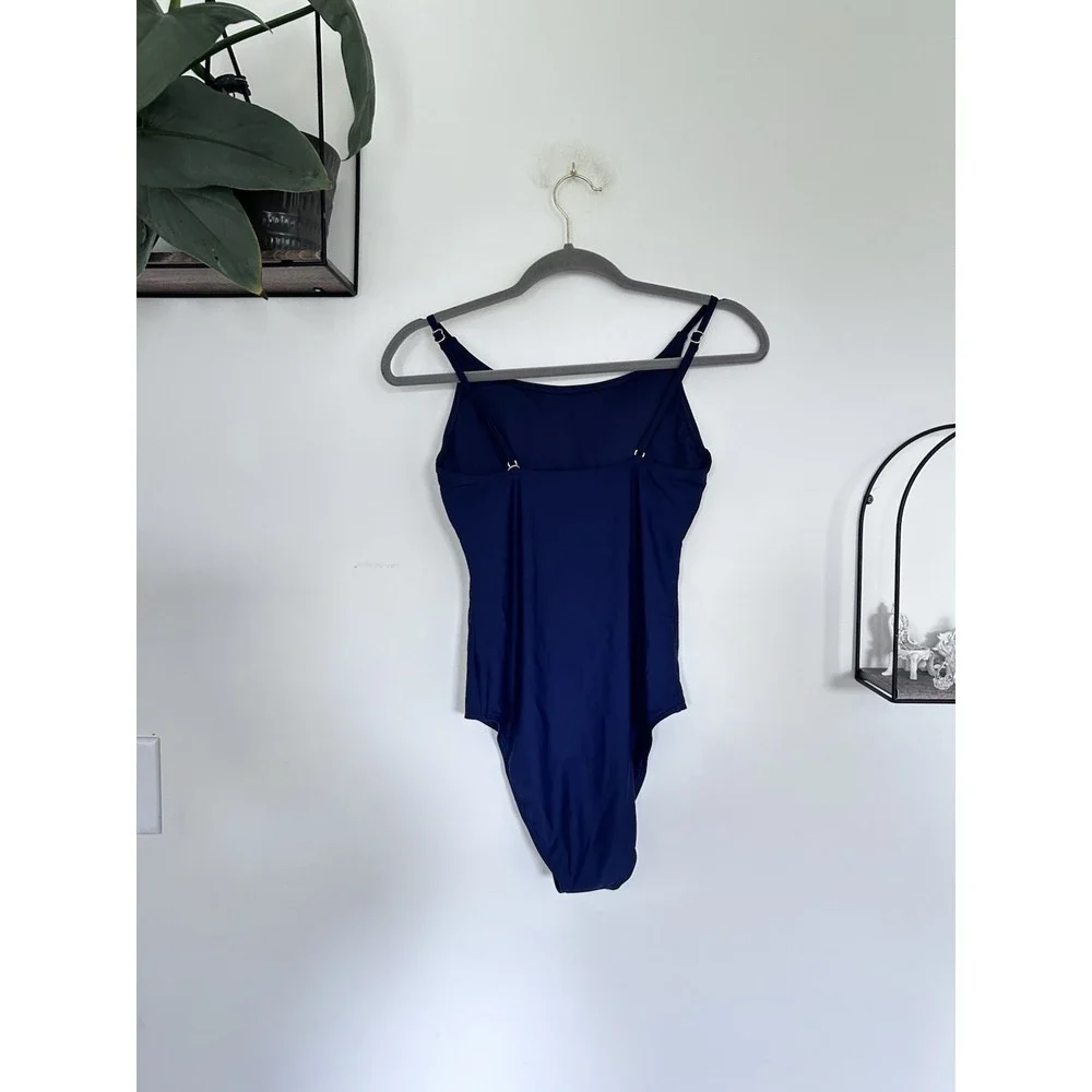 Quince nwt deep